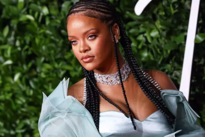 Rihanna’nın Beverly Hills’teki evine kurşun yağmuru!