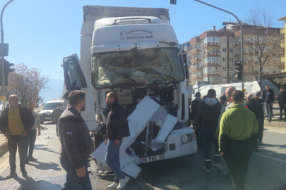 Bursa-Yalova yolunda feci zincirleme kaza!