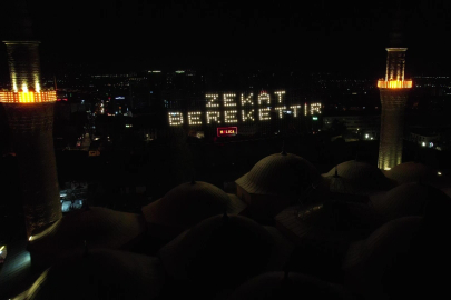 Ulu Camii’nin değişen mahyası bu kez Uludağ’a doğru ışıklandırıldı