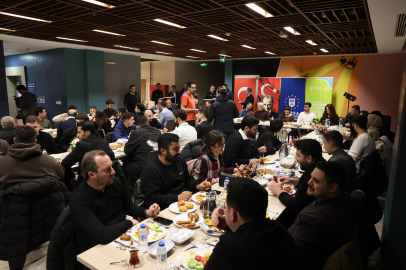 Başkan Bozbey’den Görükle’de gençlerle sahur buluşması