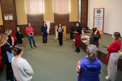 Bursa’da kadın çalışanlar ‘Hak Çemberi Atölyesi’ ile buluştu