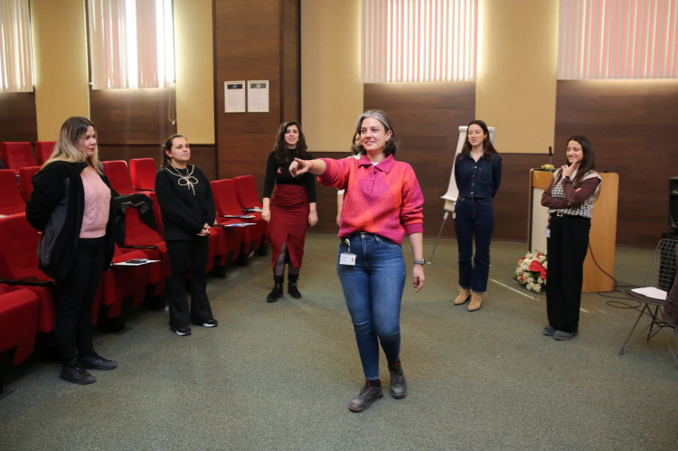 Bursa’da kadın çalışanlar ‘Hak Çemberi Atölyesi’ ile buluştu - Bursa Hayat Gazetesi-3