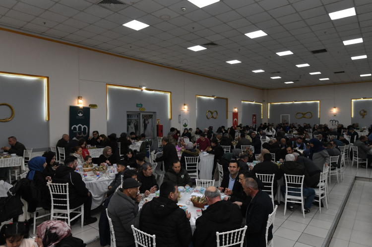 Emek’te Osmangazi Belediyesi ile huzur ve dayanışma iftarı - Bursa Hayat Gazetesi-2