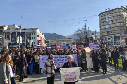 Şehreküstü'nden Kent Meydanı'na eşitlik yürüyüşü