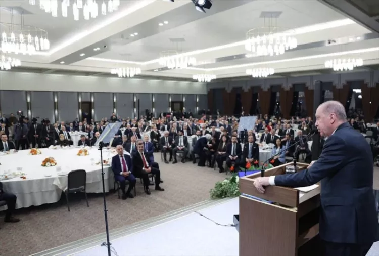 Cumhurbaşkanı Erdoğan, AK Parti teşkilatlarıyla Ramazan sofrasında buluştu-Bursa Hayat-4