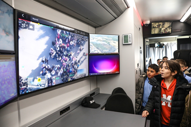 Bursa’da Deprem Haftası’nda öğrencilere hayat kurtaran eğitim - Bursa Hayat Gazetesi-2