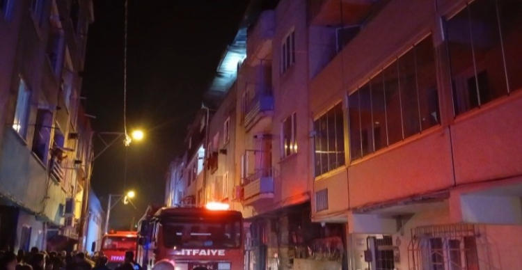Bursa’da apartmanda yangın paniği! Bursa Hayat-2