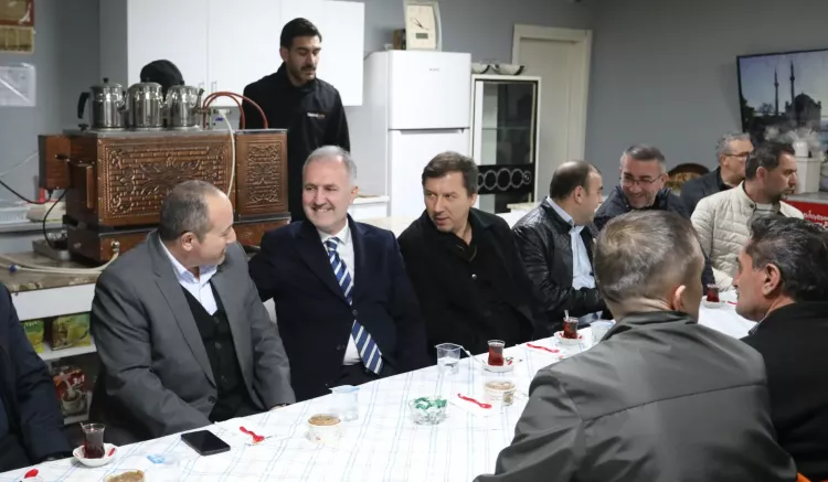 İnegöl’de “13 Gece 13 Cami” programı yoğun katılımla sürüyor - Bursa Hayat Gazetesi-2