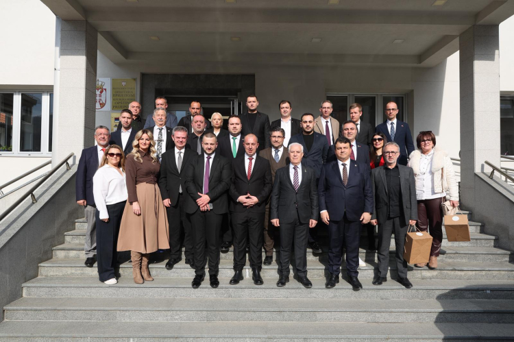 Bursa Büyükşehir’den Priyepolye’ye Ramazan ziyareti-Bursa Hayat-2