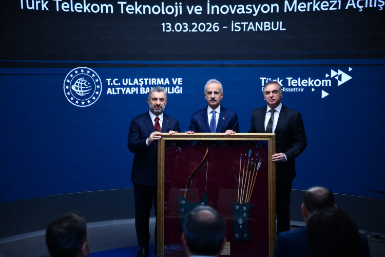 Türk Telekom, 5G deneyimi için Teknoloji ve İnovasyon Merkezi’ni açtı-Bursa Hayat-7