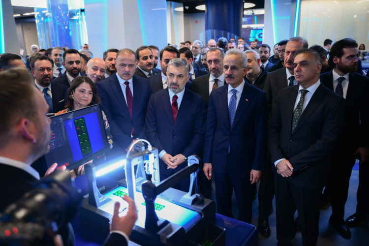 Türk Telekom, 5G deneyimi için Teknoloji ve İnovasyon Merkezi’ni açtı-Bursa Hayat-5