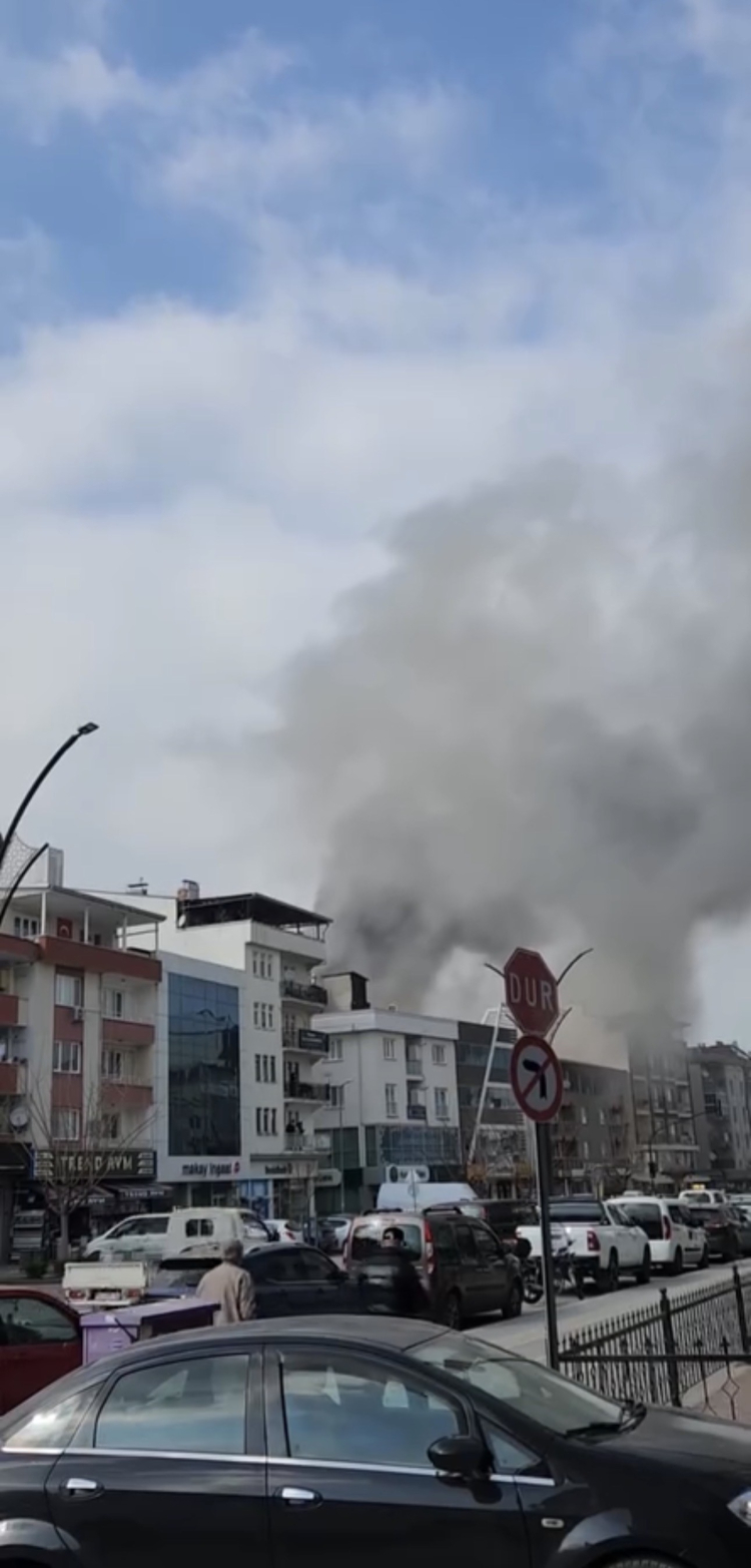Bursa’da çatı katı yangını korkuttu!-Bursa Hayat-3