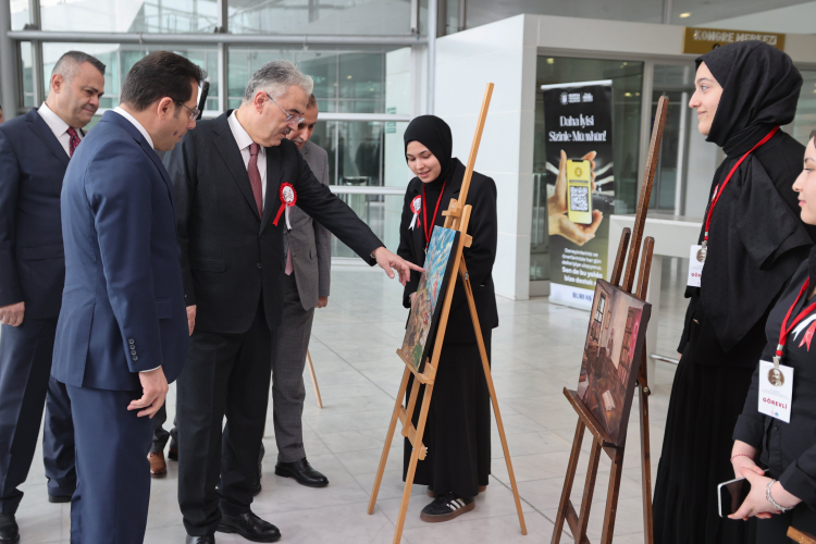 Bursa’da öğrenci ve öğretmenler milli bilinci sahneye taşıdı - Bursa Hayat Gazetesi-4