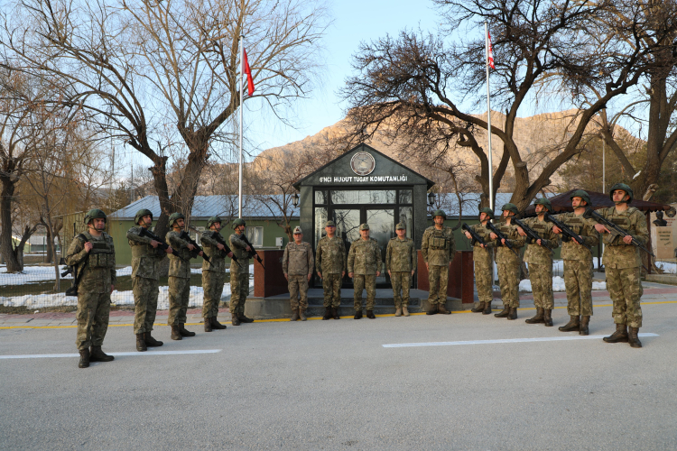 Sınır güvenliği yerinde denetlendi: Metin Tokel Van’da!-Bursa Hayat-2