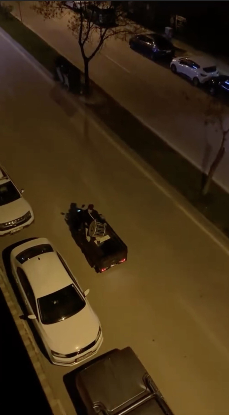 Bursa’da davulculardan elektrikli motosikletle mahalle turu -Bursa Hayat-2