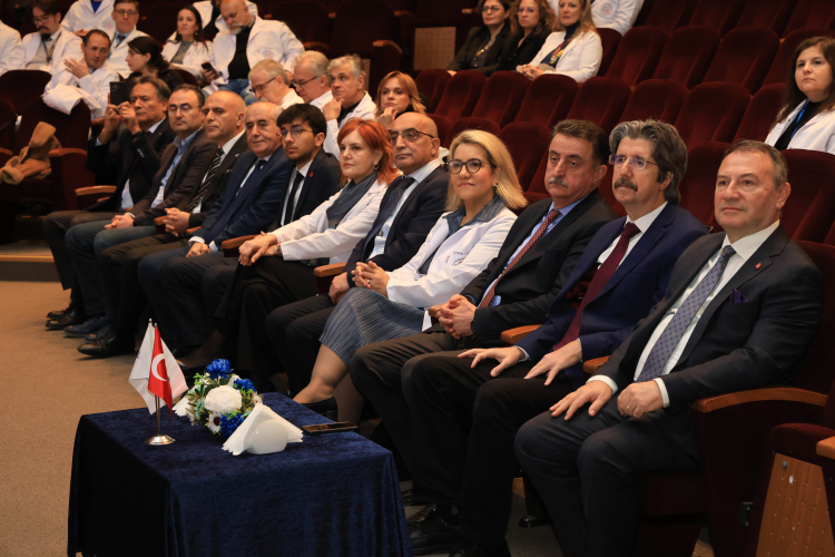 BUÜ Tıp Fakültesi’nde hekimlik onuruna özel 14 Mart kutlaması - Bursa Hayat Gazetesi-2