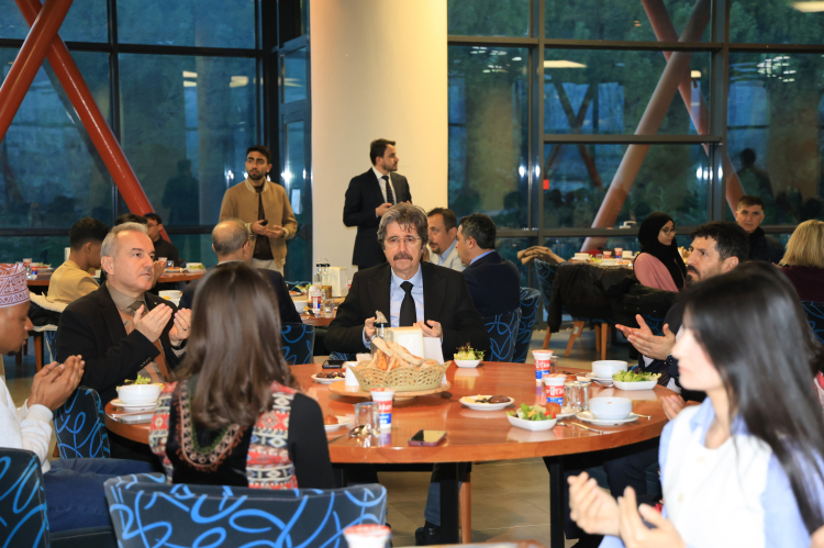 ULUTÖMER'DE uluslararası öğrencilerle Ramazan buluşması - Bursa Hayat Gazetesi-2