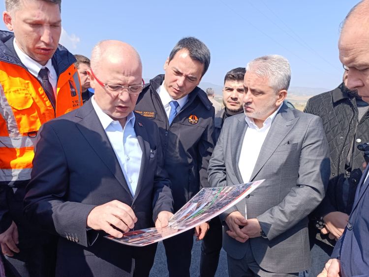 Ak Partili Salman ve Gürkan’dan Yenişehir’de yol incelemesi-Bursa Hayat-2