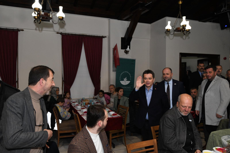 Başkan Erkan Aydın Rumeli camiasıyla gönül sofrasında buluştu - Bursa Hayat Gazetesi-2
