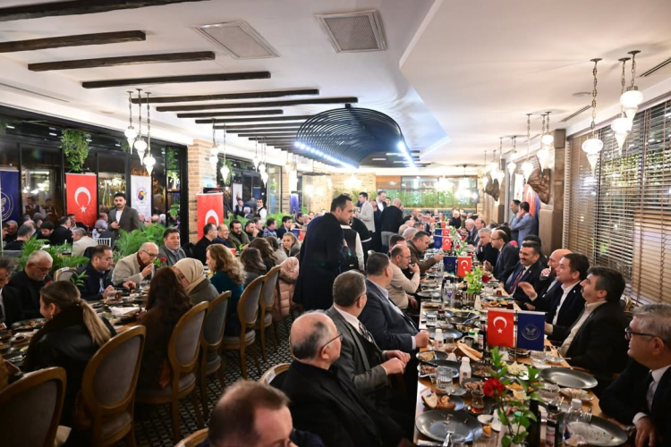 Bursa Ticaret Borsası kent protokolünü sahur sofrasında buluşturdu - Bursa Hayat Gazetesi-2