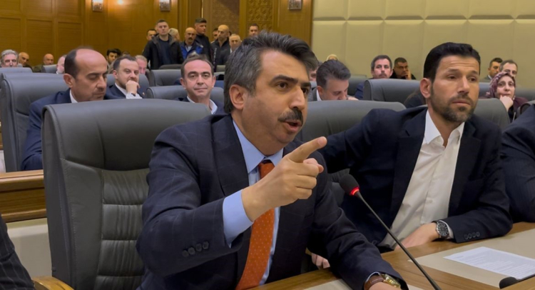 Bursa Büyükşehir Meclisi’nde arbede: Su zammı tartışması gerginliği artırdı!-Bursa Hayat-3
