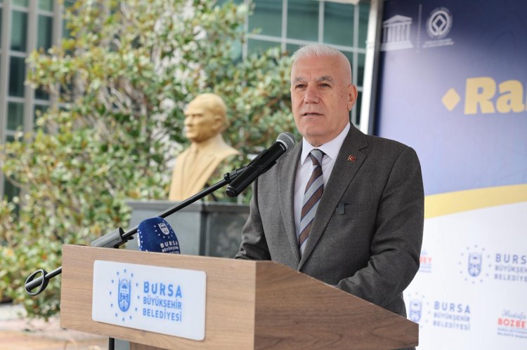 Bursa'da bayram heyecanı: Büyükşehir ailesi bayramlaşmak için bir arada - Bursa Hayat Gazetesi-3