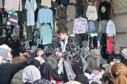 Çarşamba’da Bayram mesaisi: Binlerce vatandaş pazar alanına akın etti