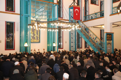 İnegöl’de binlerce kişi OSB Camii’ne akın etti