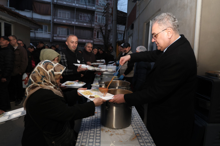 Osmangazi’de Ramazan bereketi Altınova’da paylaşıldı - Bursa Hayat Gazetesi-4