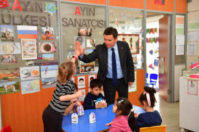 Başkan Erkan Aydın’dan miniklerle bayram buluşması