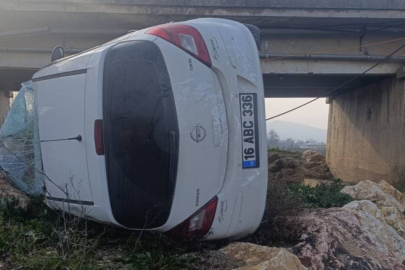 Bursa'da korkutan kaza: Kontrolden çıkan araç dere yatağına uçtu