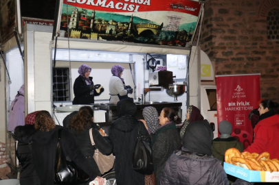 Bursa’da YASAV binlerce kişiye lokma ikram etti