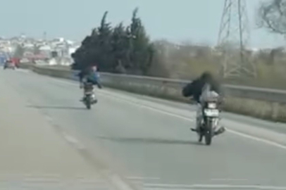 Bursa karayolu’nda adrenalin dolu tehlike: Yüzüstü motosiklet sürüşü!