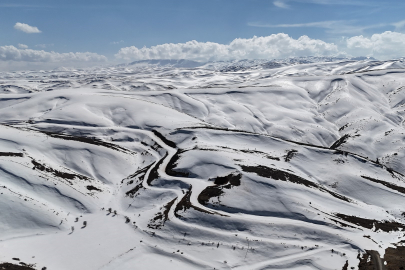 Orta Toroslar’da kar manzarası büyüledi