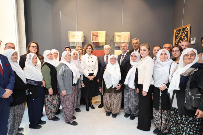 Bursa’da İpek Sanatı yeniden doğuyor: 'Efsanelerle İpek' sergisi açıldı