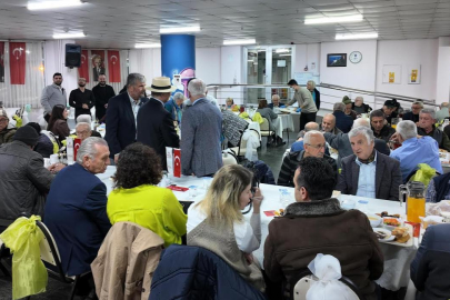 Bursa’nın çınarlarıyla aynı sofrada: Hayat Hastanesi’nden vefa iftarı