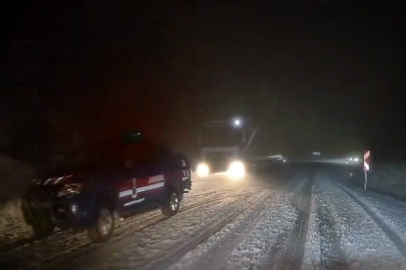 Bursa-Kütahya bağlantı yolunda kar mesaisi!