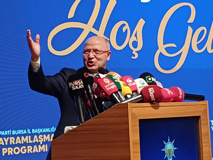 AK Parti Bursa teşkilatı bayramın ilk gününde bir araya geldi -Bursa Hayat-2