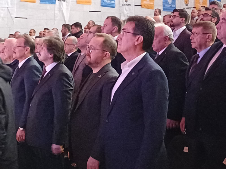 AK Parti Bursa teşkilatı bayramın ilk gününde bir araya geldi -Bursa Hayat-6