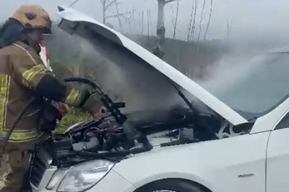 Bursa’da seyir halindeki otomobilden dumanlar yükseldi