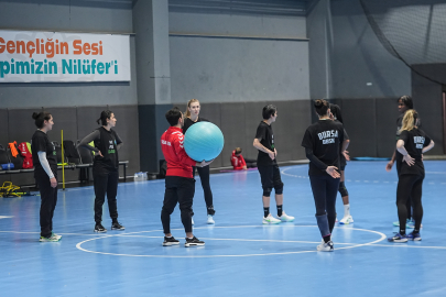 Bursa Büyükşehir Belediyespor Avrupa’da tarih peşinde