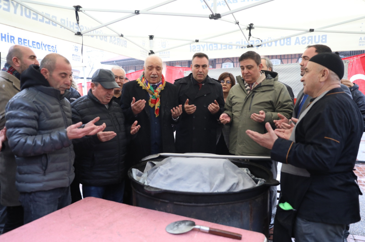 Bursa’da Nevruz coşkusu: Baharın gelişi renkli etkinliklerle kutlandı - Bursa Hayat Gazetesi-3