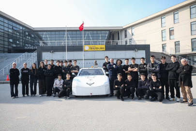 Bursa liselilerinden büyük başarı: UMAY elektrikli araçta zirveye oynuyor!