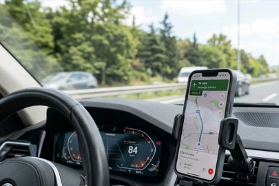 Araç içinde telefon tutucu ve koku yasağı iddialarına DMM yanıt verdi!