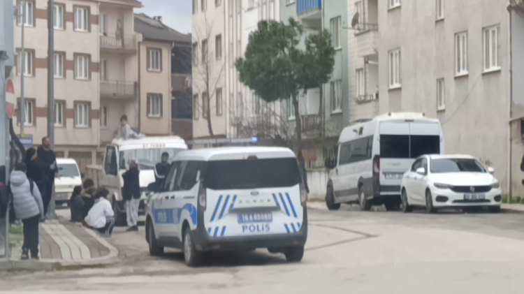 Bursa’da komşular arasında kavga: Polis şüpheliyi arıyor!-Bursa Hayat-2