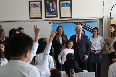 Bursa’da minik öğrencinin sınıf başkanlığı sözü gerçek oldu