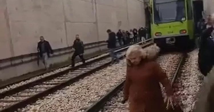 BursaRay’da teknik arıza mı, müdahale mi? Bozbey titizlikle araştırıldığını açıkladı!-Bursa Hayat-2