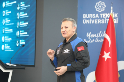 Türkiye’nin ilk astronotu Alper Gezeravcı Bursa’da uzay yolculuğunu anlattı