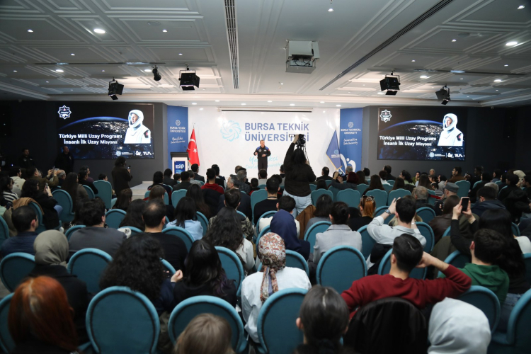 Türkiye’nin ilk astronotu Alper Gezeravcı Bursa’da uzay yolculuğunu anlattı - Bursa Hayat Gazetesi-2