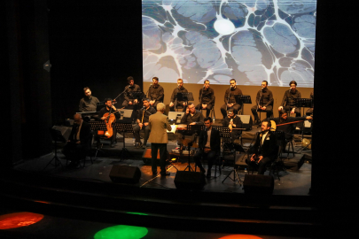 Usta oyuncu Altan Erkekli Bursalılarla buluştu